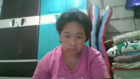 Snapshot of hotchicks4uxx chatting on 12.17.25 hotchicks4uxx online show from 12.17.25