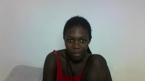 Snapshot of hotcutetracie chatting on 10.04.25 VICTORIA online show from 10.04.25