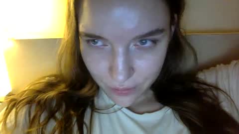 Snapshot of hoteffy chatting on 12.15.24 effy online show from 12.15.24