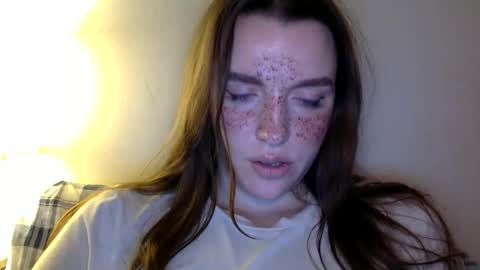 Snapshot of hoteffy chatting on 02.13.26 effy online show from 02.13.26