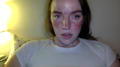 Snapshot of hoteffy chatting on 03.02.26 effy online show from 03.02.26