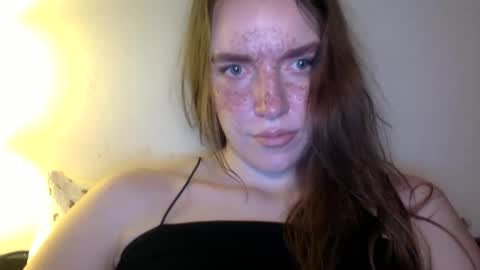 Snapshot of hoteffy chatting on 03.05.26 effy online show from 03.05.26