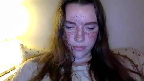 Snapshot of hoteffy chatting on 03.18.26 effy online show from 03.18.26