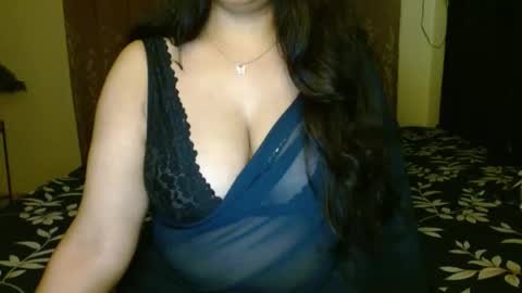 Snapshot of hoteliza6 chatting on 12.18.25 Eliza i dont show face in any show online show from 12.18.25