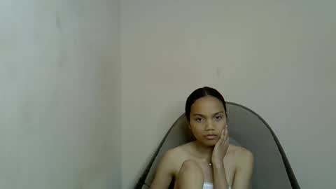 hotfabi01 online show from 10.22.25