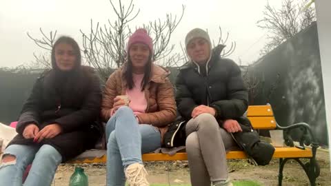 Snapshot of hotfallinganna chatting on 12.21.24 Anna online show from 12.21.24