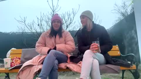 Snapshot of hotfallinganna chatting on 12.22.24 Anna online show from 12.22.24