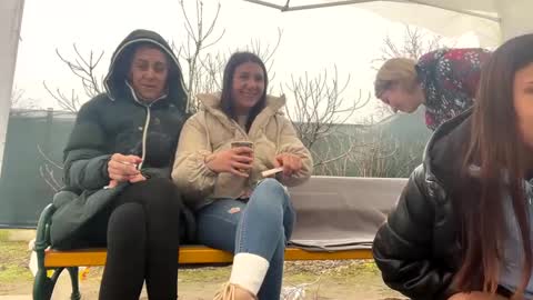 Snapshot of hotfallinganna chatting on 02.01.25 Anna online show from 02.01.25