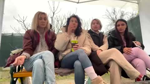 Snapshot of hotfallinganna chatting on 02.02.25 Anna online show from 02.02.25