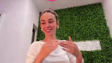 hotfallingdevil online show from 05.11.26