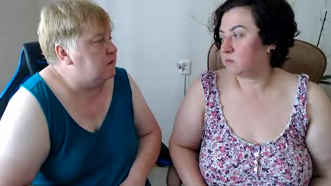 Snapshot of hotfiremommy chatting on 07.09.26 LimonkaFire online show from 07.09.26