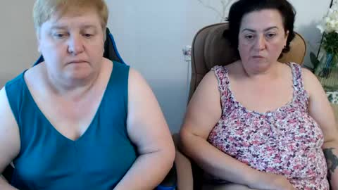 Snapshot of hotfiremommy chatting on 07.13.26 LimonkaFire online show from 07.13.26