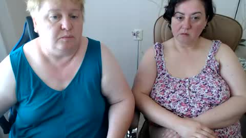 Snapshot of hotfiremommy chatting on 07.16.26 LimonkaFire online show from 07.16.26