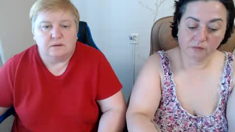 Snapshot of hotfiremommy chatting on 07.29.26 LimonkaFire online show from 07.29.26