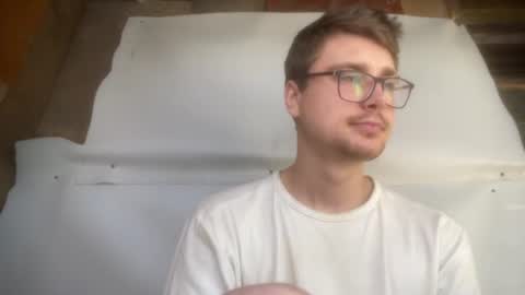 Snapshot of hotgentleman_3003 chatting on 06.18.26 William online show from 06.18.26