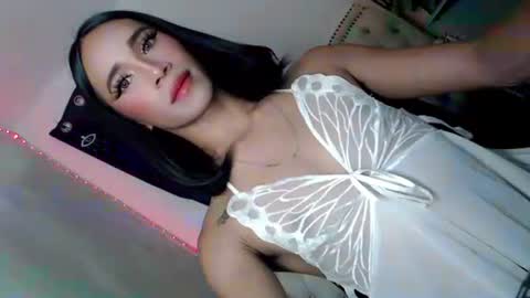 hotgirl_krisxx online show from 10.25.25