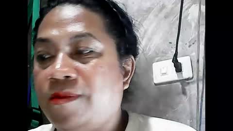 Snapshot of hothadjiee chatting on 10.11.25 hardfuckerxxxxx online show from 10.11.25