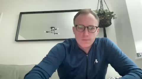 hotholby86 online show from 12.28.24