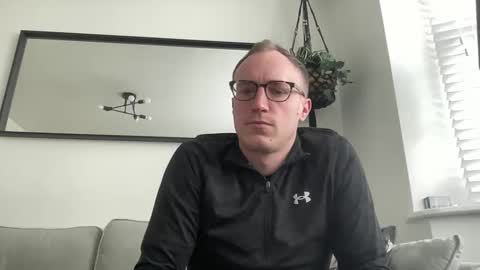 hotholby86 online show from 12.29.24