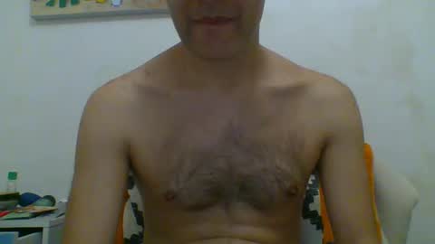 hottitan  twitter Marianoshcam online show from 09.25.25
