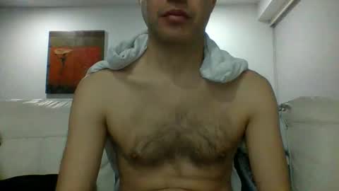 hottitan  twitter Marianoshcam online show from 10.14.25
