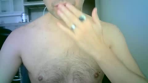 hottitan  twitter Marianoshcam online show from 04.26.26
