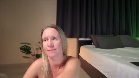 Snapshot of hotkatness chatting on 07.30.26 Kate stream 1200 pm -800 pm UTC 7 online show from 07.30.26