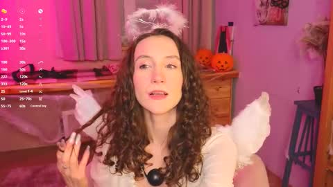 Snapshot of hotlaracroft chatting on 10.30.25 Allison online show from 10.30.25