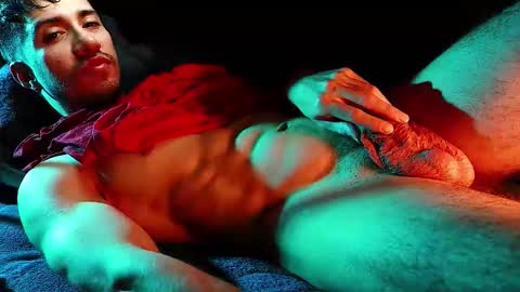 Hotlatinking online show from 12.14.25