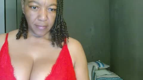 Snapshot of hotlilya chatting on 04.14.26 hotlilya online show from 04.14.26