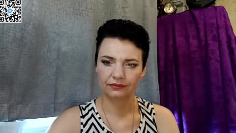 Snapshot of hotmamaqueen234 chatting on 05.22.26 hotmamaqueen234 online show from 05.22.26