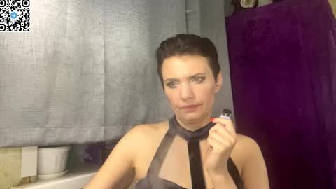 Snapshot of hotmamaqueen234 chatting on 05.30.26 hotmamaqueen234 online show from 05.30.26
