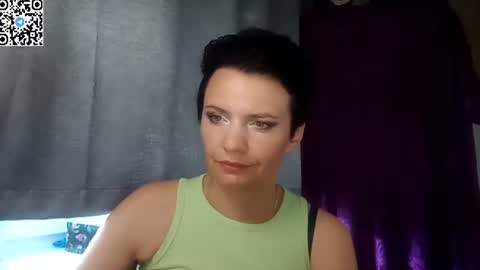 Snapshot of hotmamaqueen234 chatting on 06.12.26 hotmamaqueen234 online show from 06.12.26