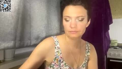 Snapshot of hotmamaqueen234 chatting on 06.13.26 hotmamaqueen234 online show from 06.13.26