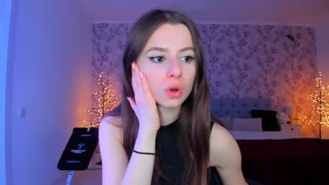 hotmolly_ online show from 05.02.26