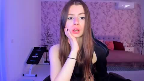 hotmolly_ online show from 06.10.26