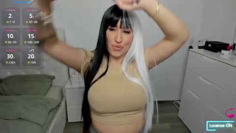 hotmorenaxxx online show from 02.04.26