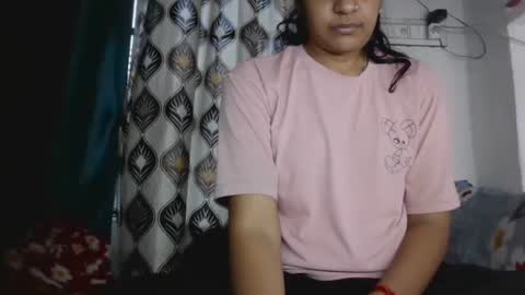 Snapshot of hotnsweetindian chatting on 12.18.25 lola online show from 12.18.25