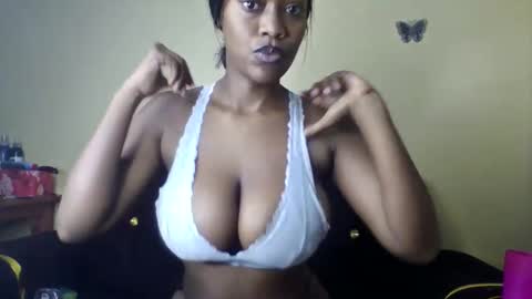 Snapshot of hotpussy712899 chatting on 05.07.26 hotpussy online show from 05.07.26