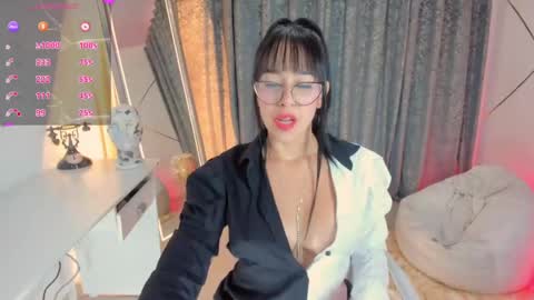 hotsecretary2 online show from 04.18.26