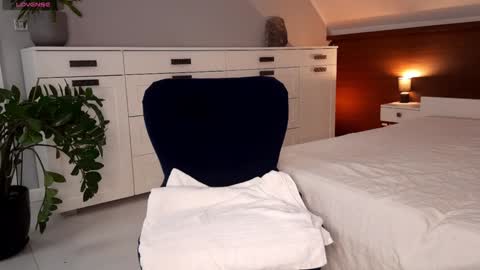 Snapshot of hotsexroom69 chatting on 12.18.24 Mola online show from 12.18.24