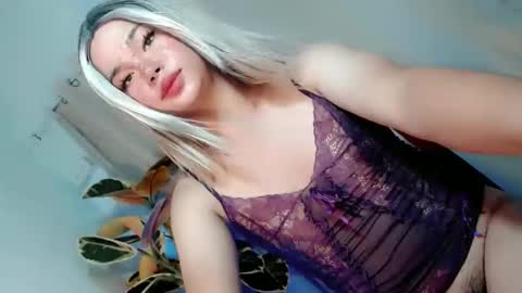 hotsiren101 online show from 05.26.26