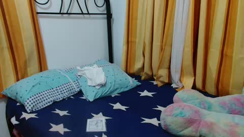 Snapshot of hotssofia4u chatting on 02.15.25 sofia online show from 02.15.25