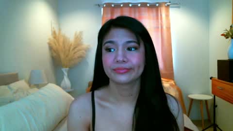 Snapshot of hotsweetangel00 chatting on 04.15.26 Sweet Angel online show from 04.15.26