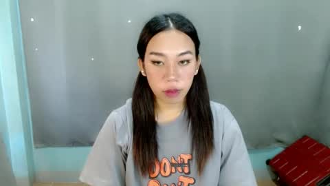 Snapshot of hott_cumforyou chatting on 02.20.25 jelaigrande  online show from 02.20.25