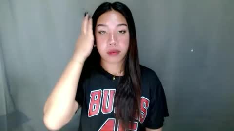 Snapshot of hott_cumforyou chatting on 04.15.26 jelaigrande online show from 04.15.26