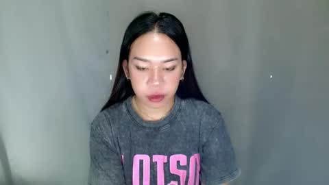 Snapshot of hott_cumforyou chatting on 04.19.26 jelaigrande online show from 04.19.26