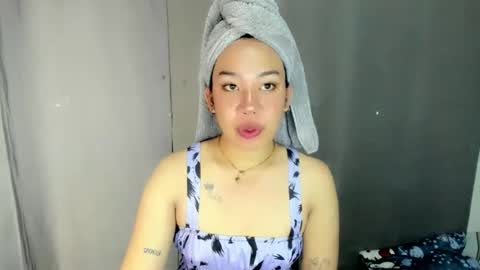 Snapshot of hott_cumforyou chatting on 04.27.26 jelaigrande online show from 04.27.26