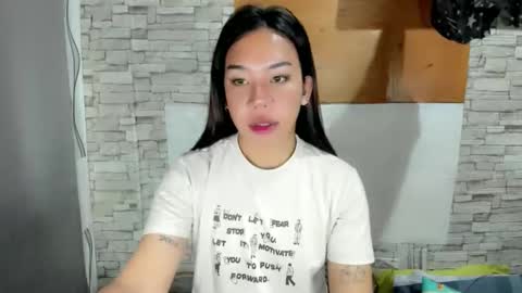 Snapshot of hott_cumforyou chatting on 05.03.26 jelaigrande online show from 05.03.26