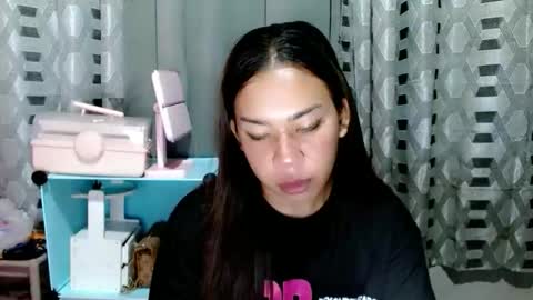 nika  online show from 10.19.25